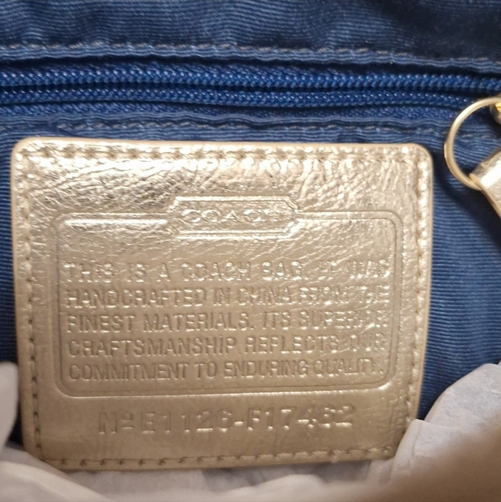 Coach New York Script Shoulder Bag & Matching Wallet - Picture 9 of 15